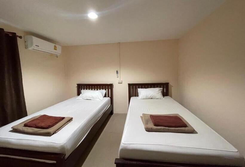 Phi Phi Paradise Hostel