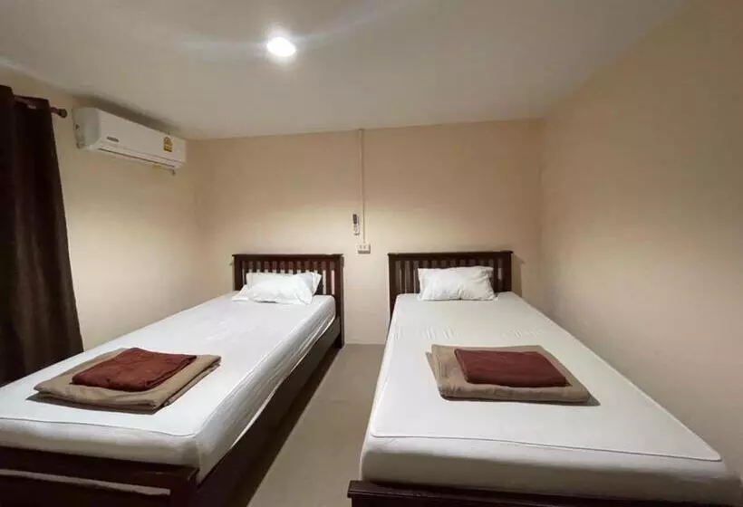 Phi Phi Paradise Hostel