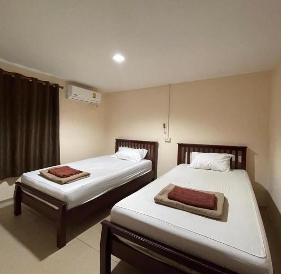 Phi Phi Paradise Hostel