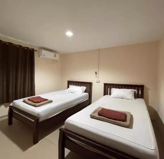 Phi Phi Paradise Hostel