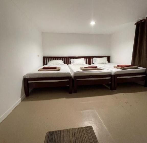 Phi Phi Paradise Hostel