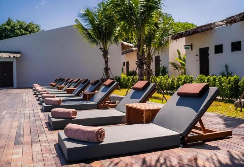 The Flow Samui Beach Resort