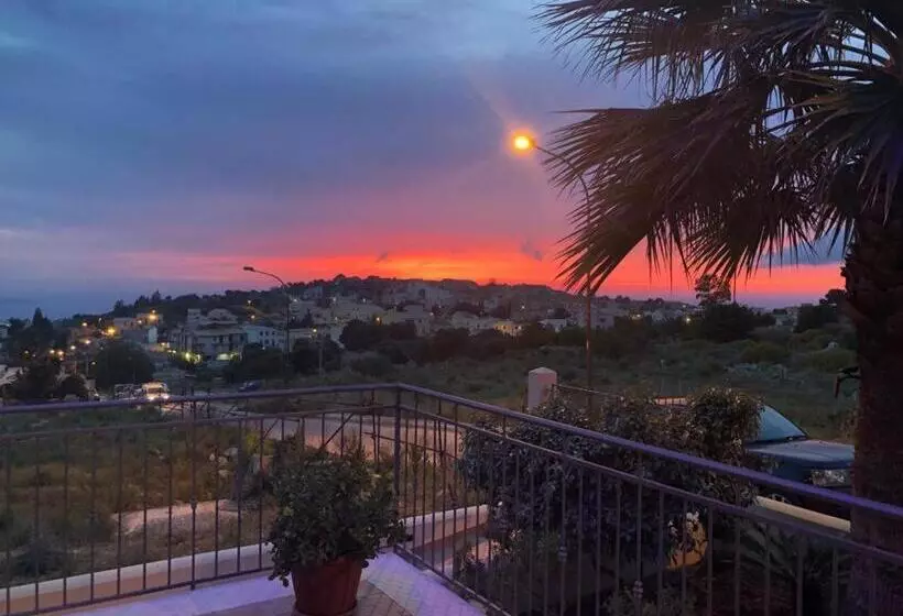 ベッドアンドブレックファースト Raggi Di Sole