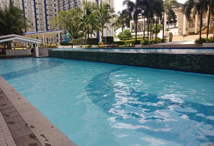 D  North Pad At Grass