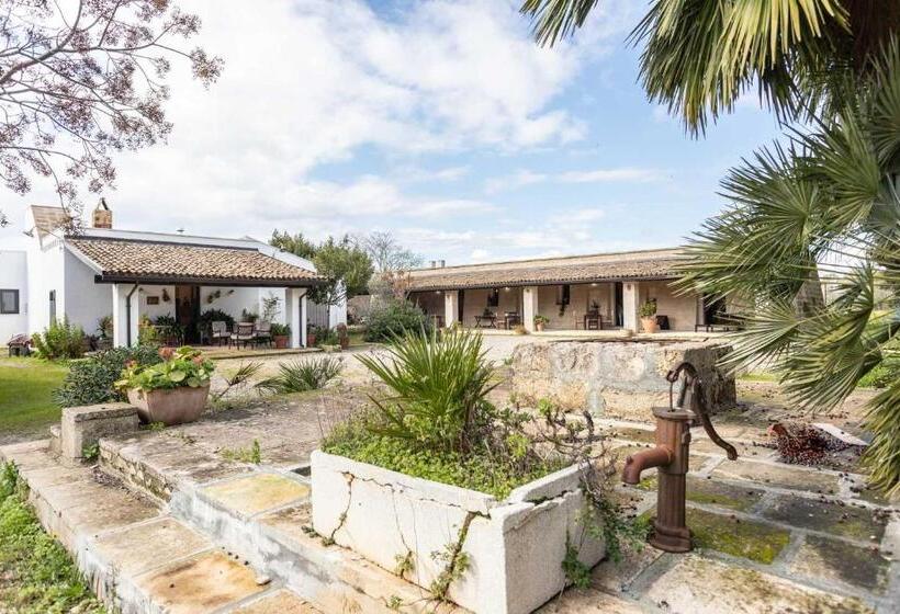 Отель Agriturismo De Lorenzi