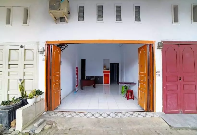 Hotelli Oyo 91220 Infinite Residence