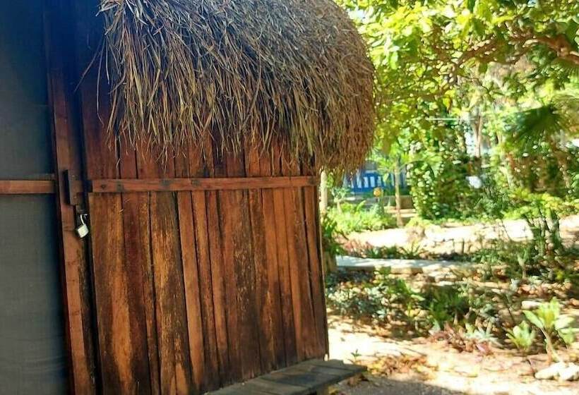 فندق صغير Lulú La Bruja Yoga Lodge