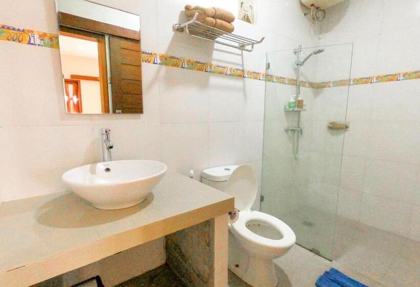 تختخواب و صبحانه Surfer Paradise Villas Bali