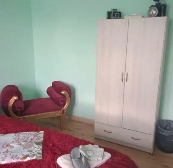 تختخواب و صبحانه Sweet Home Vintage