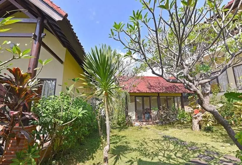 Hotelli Oyo 91191 Lovina Dolphin Lodge