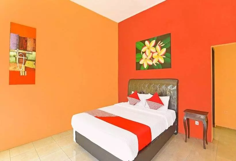 Hotelli Oyo 91191 Lovina Dolphin Lodge