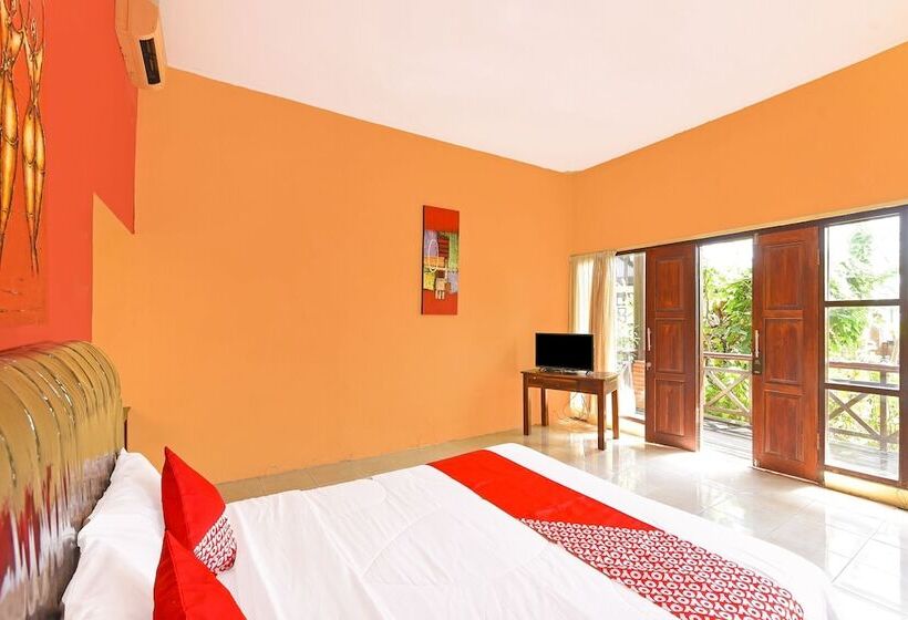 Отель Oyo 91191 Lovina Dolphin Lodge