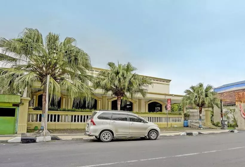 Hotelli Oyo 91198  Mahkota 2 Lamongan