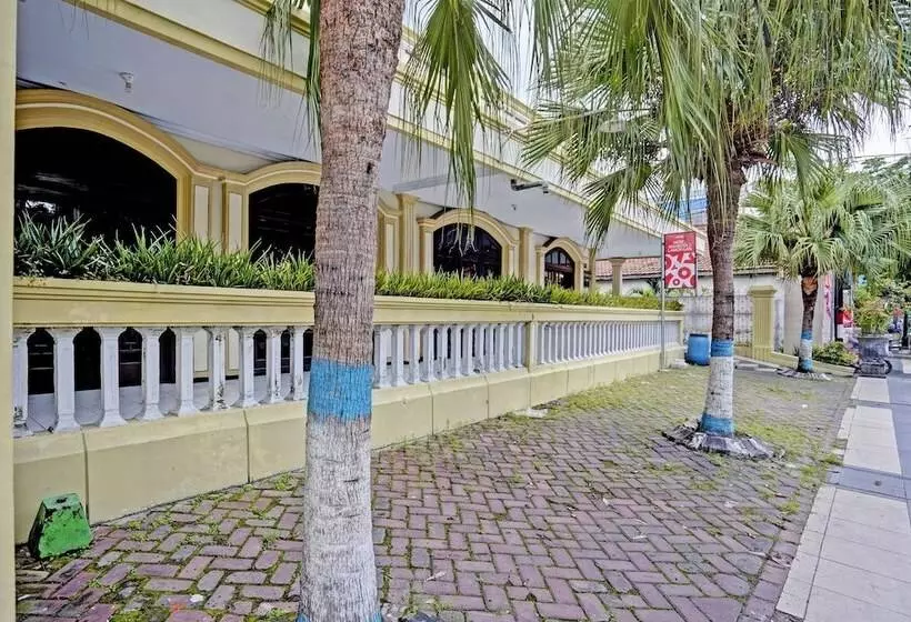 Hotelli Oyo 91198  Mahkota 2 Lamongan