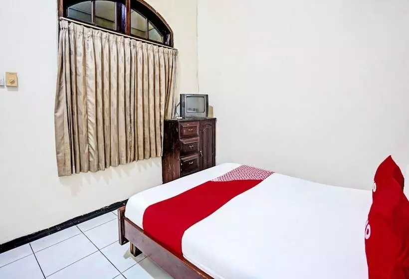 Hotelli Oyo 91198  Mahkota 2 Lamongan