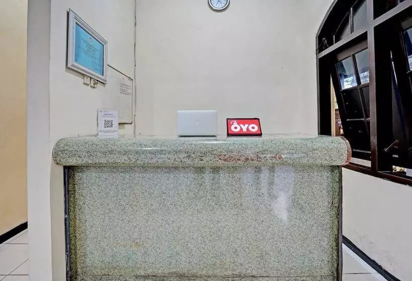 Hotelli Oyo 91198  Mahkota 2 Lamongan