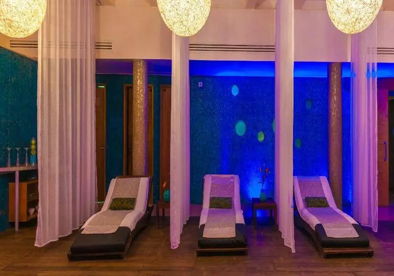 Artisan Family Hotels And Resort Collection Playa Esmeralda