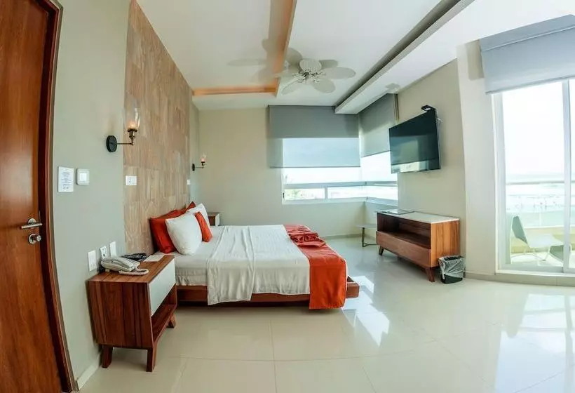 Artisan Family Hotels And Resort Collection Playa Esmeralda