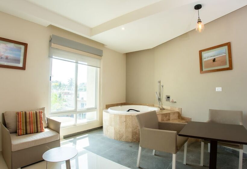 Artisan Family Hotels And Resort Collection Playa Esmeralda