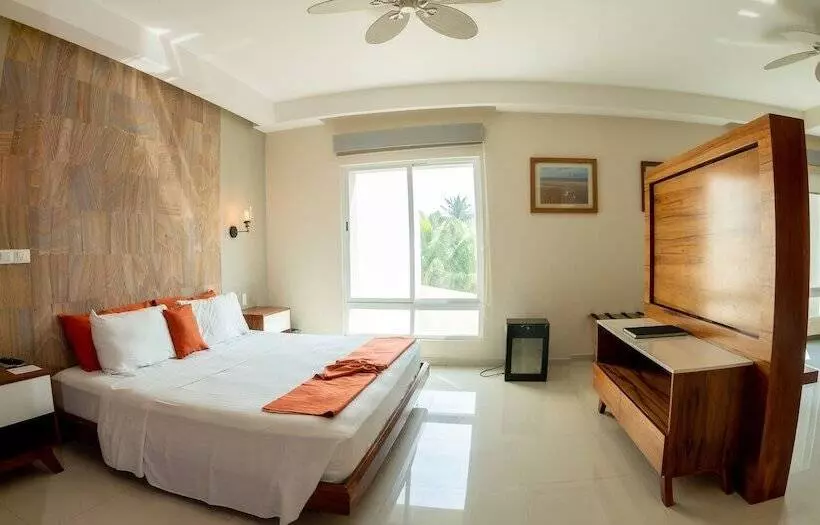 Artisan Family Hotels And Resort Collection Playa Esmeralda