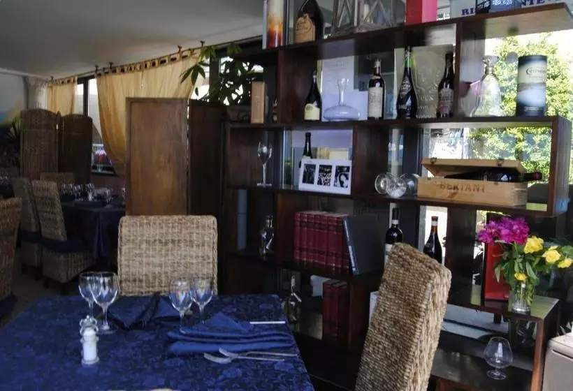 Отель Ristorante Azalea