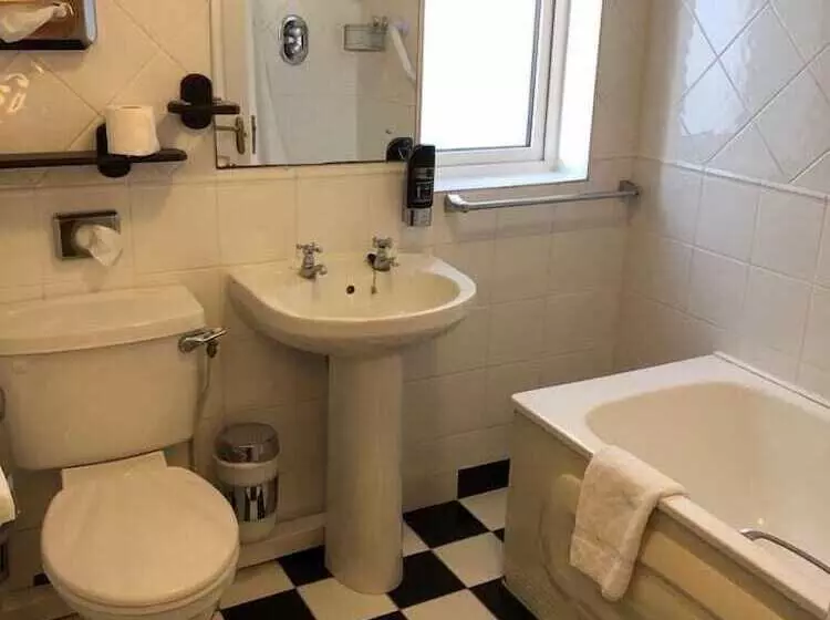 تختخواب و صبحانه Amber Hill Guesthouse