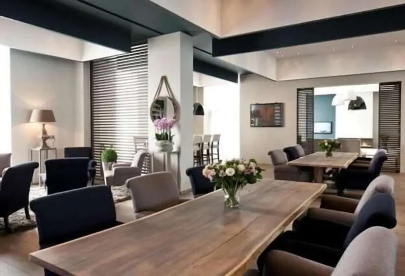 Blue Woods Hotel   Deerlijk