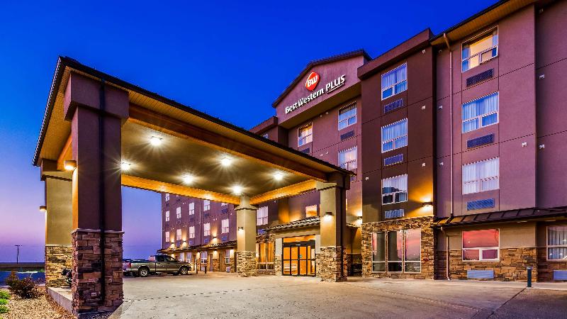 هتل Best Western Plus Moose Jaw