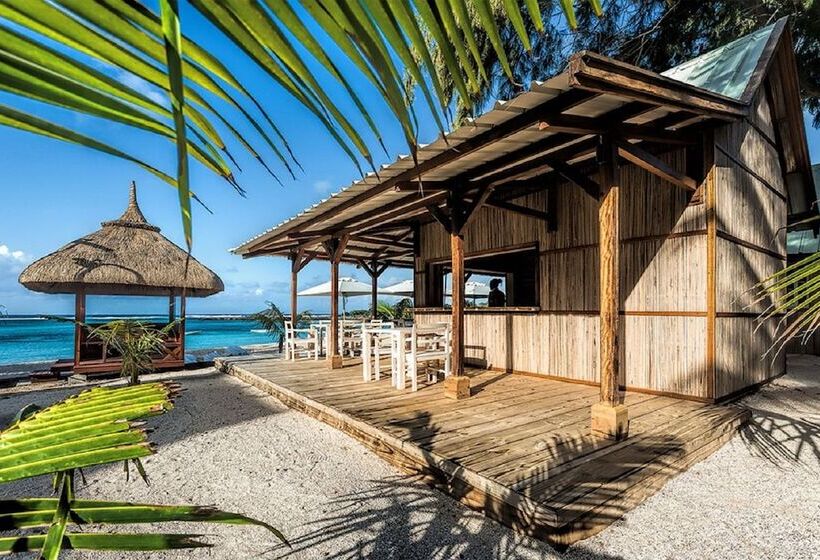 Отель Cotton Bay