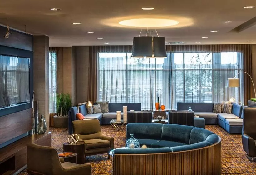 Отель Courtyard By Marriott Winnipeg Airport