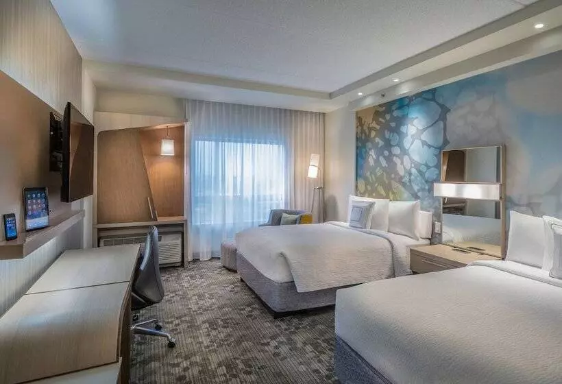 Отель Courtyard By Marriott Winnipeg Airport