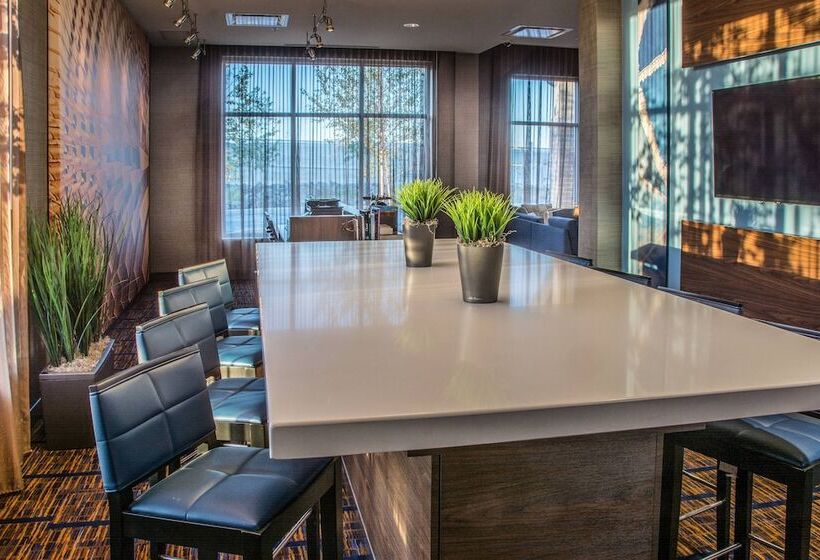 בית מלון כפרי Courtyard By Marriott Winnipeg Airport