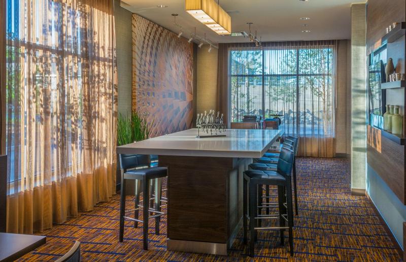 בית מלון כפרי Courtyard By Marriott Winnipeg Airport