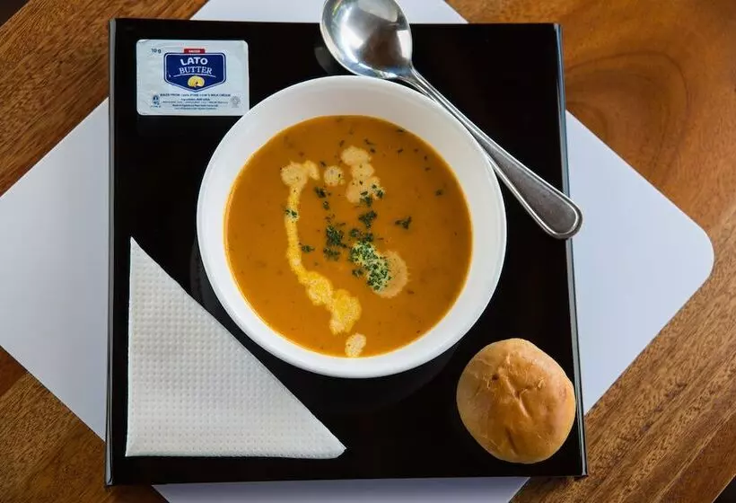 هتل Dolphin Suites