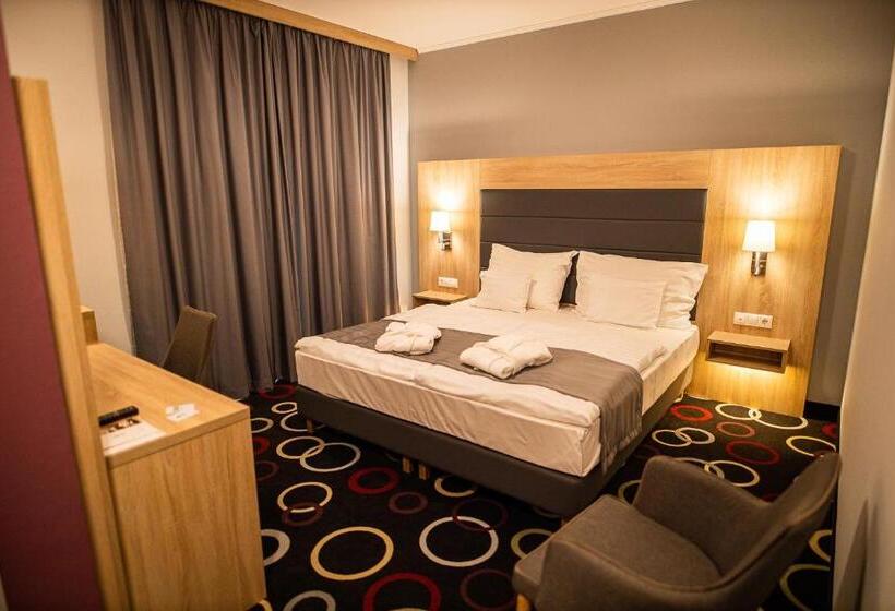 Garden Hotel Wellness és Konferencia