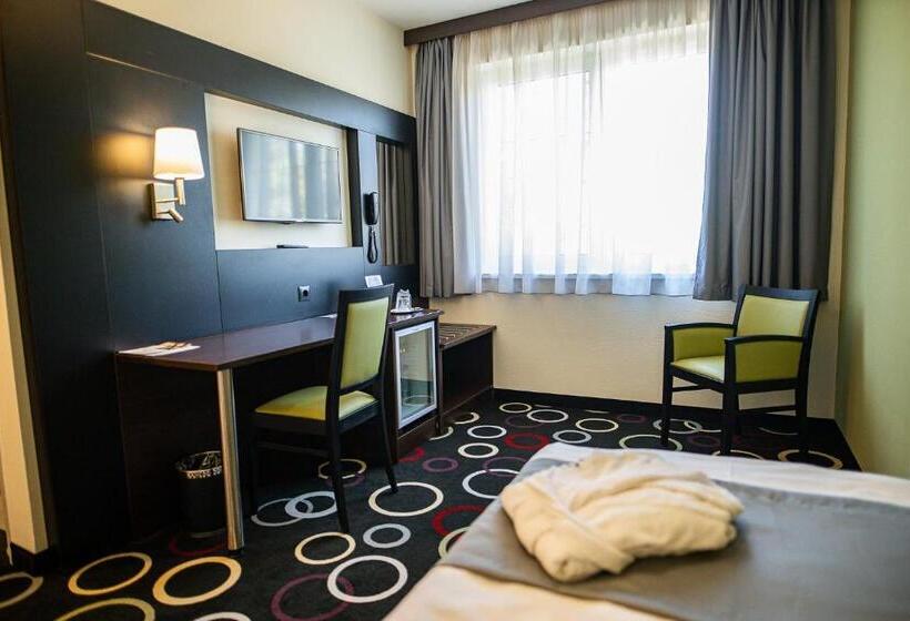 Garden Hotel Wellness és Konferencia