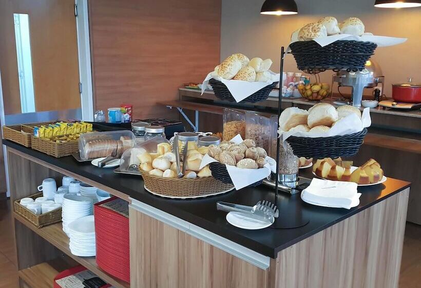 בית מלון כפרי Ibis Itu Plaza Shopping