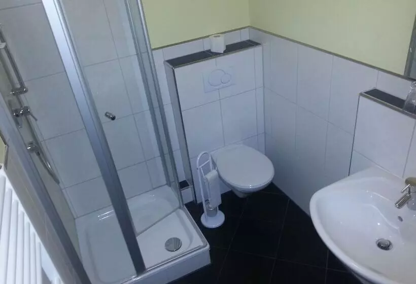 בית מלון כפרי Kenner Treff