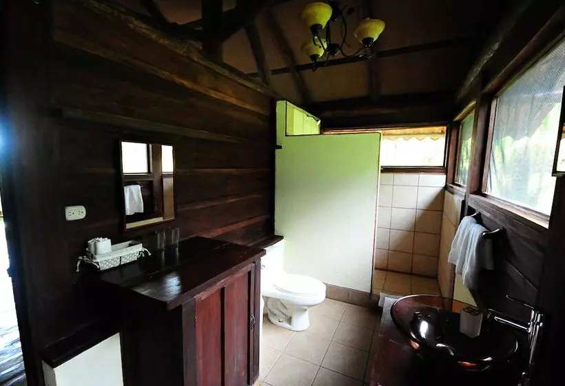 هتل La Anita Rainforest Ranch