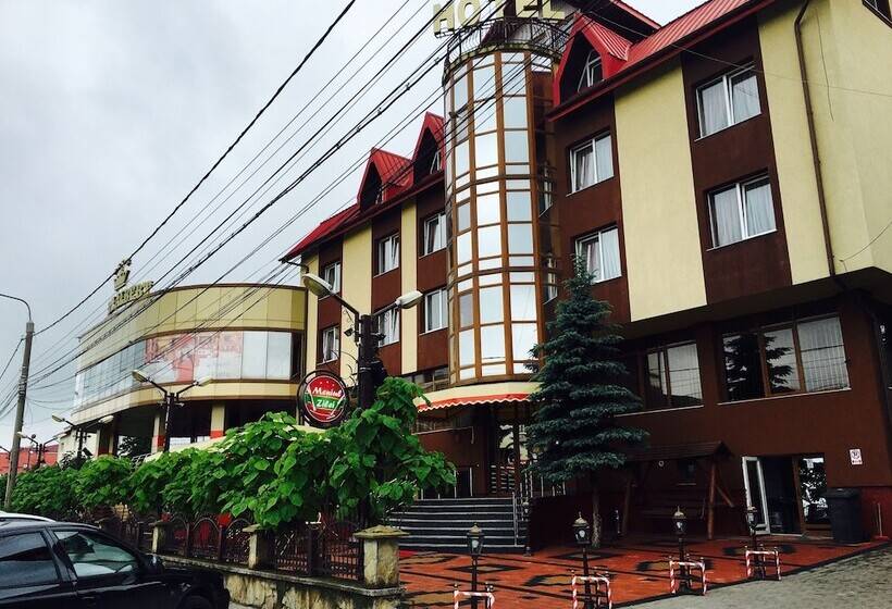 فندق La Sura Getilor