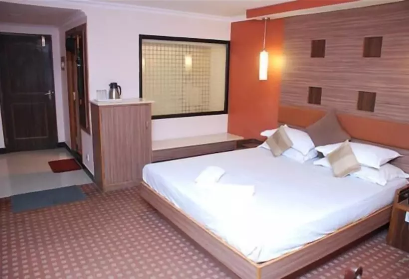 ホテル Maneck Residency