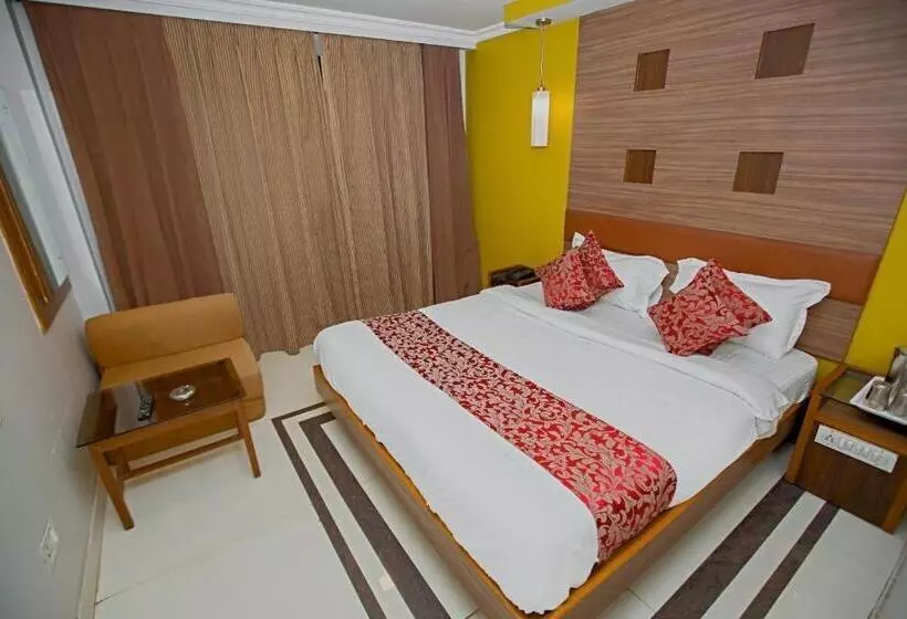 ホテル Maneck Residency