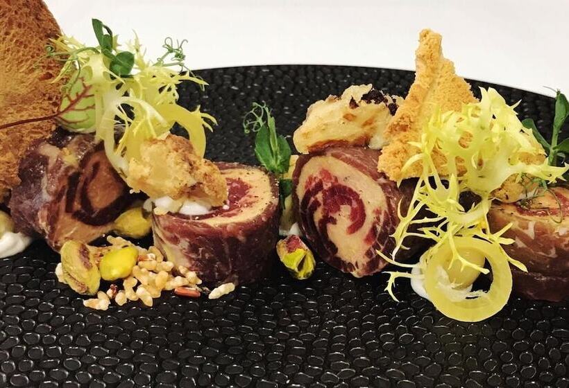 ホテル & Restaurant Wildthout