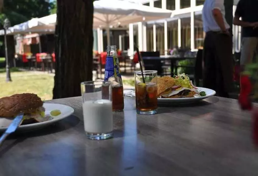 בית מלון כפרי & Restaurant Wildthout