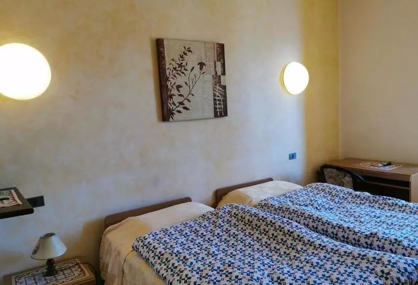 Отель Ristorante Azalea