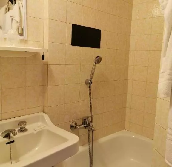 Отель Ristorante Azalea