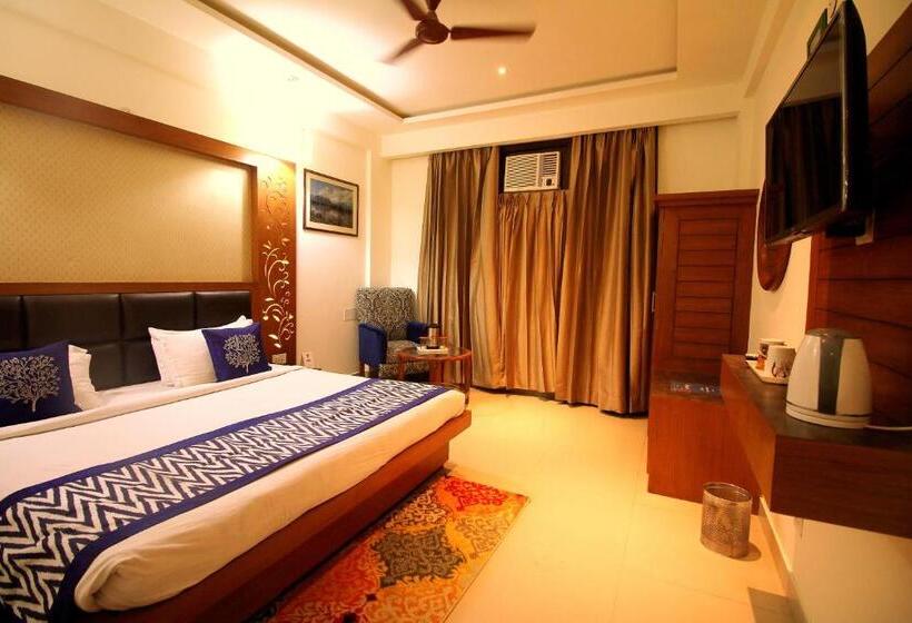 هتل Shree Hari Niwas