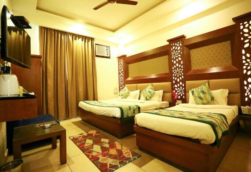 هتل Shree Hari Niwas