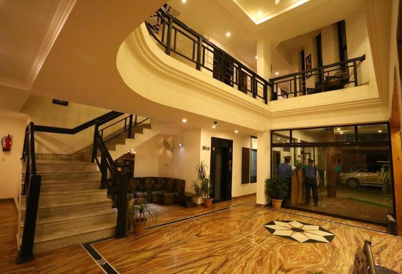 هتل Shree Hari Niwas