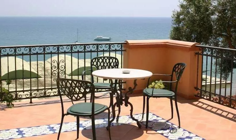 בית מלון כפרי Summit